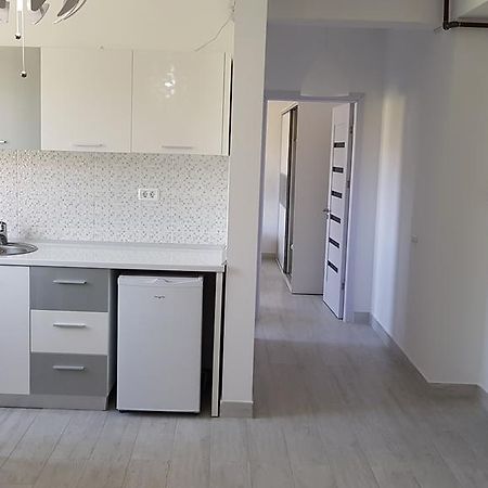 V1 Apartment Constanta Bagian luar foto