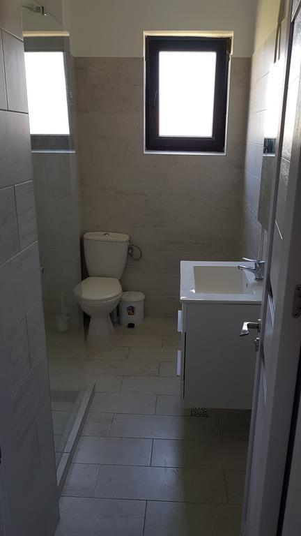 V1 Apartment Constanta Bagian luar foto