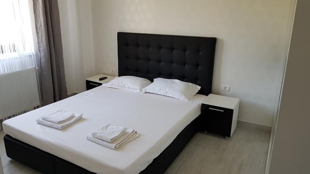V1 Apartment Constanta Bagian luar foto