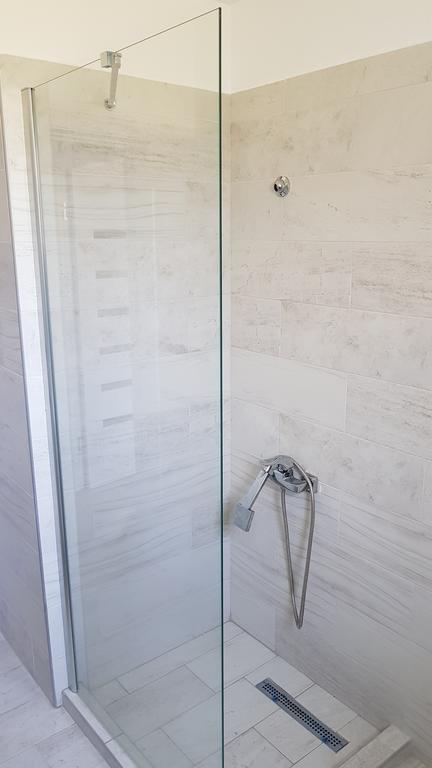 V1 Apartment Constanta Bagian luar foto