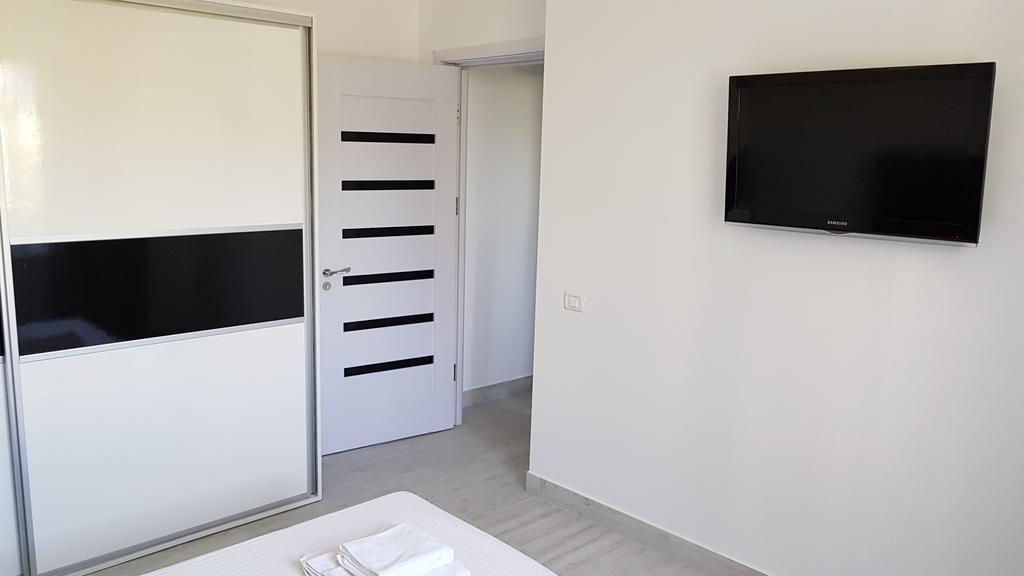 V1 Apartment Constanta Bagian luar foto